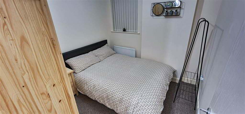 Apt 109 College Court Central, 56 King Street 10 of 11