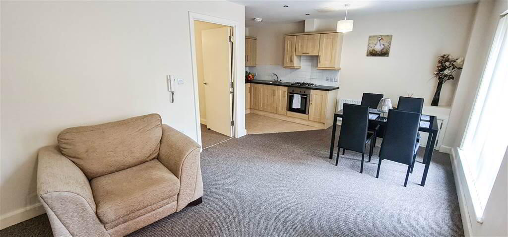 Apt 109 College Court Central, 56 King Street 3 of 11