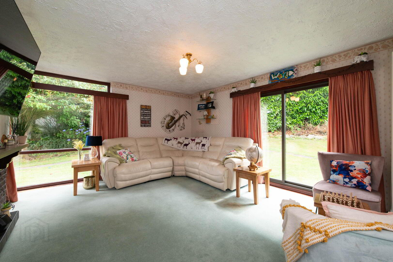 278 Carnmoney Road 3 of 36