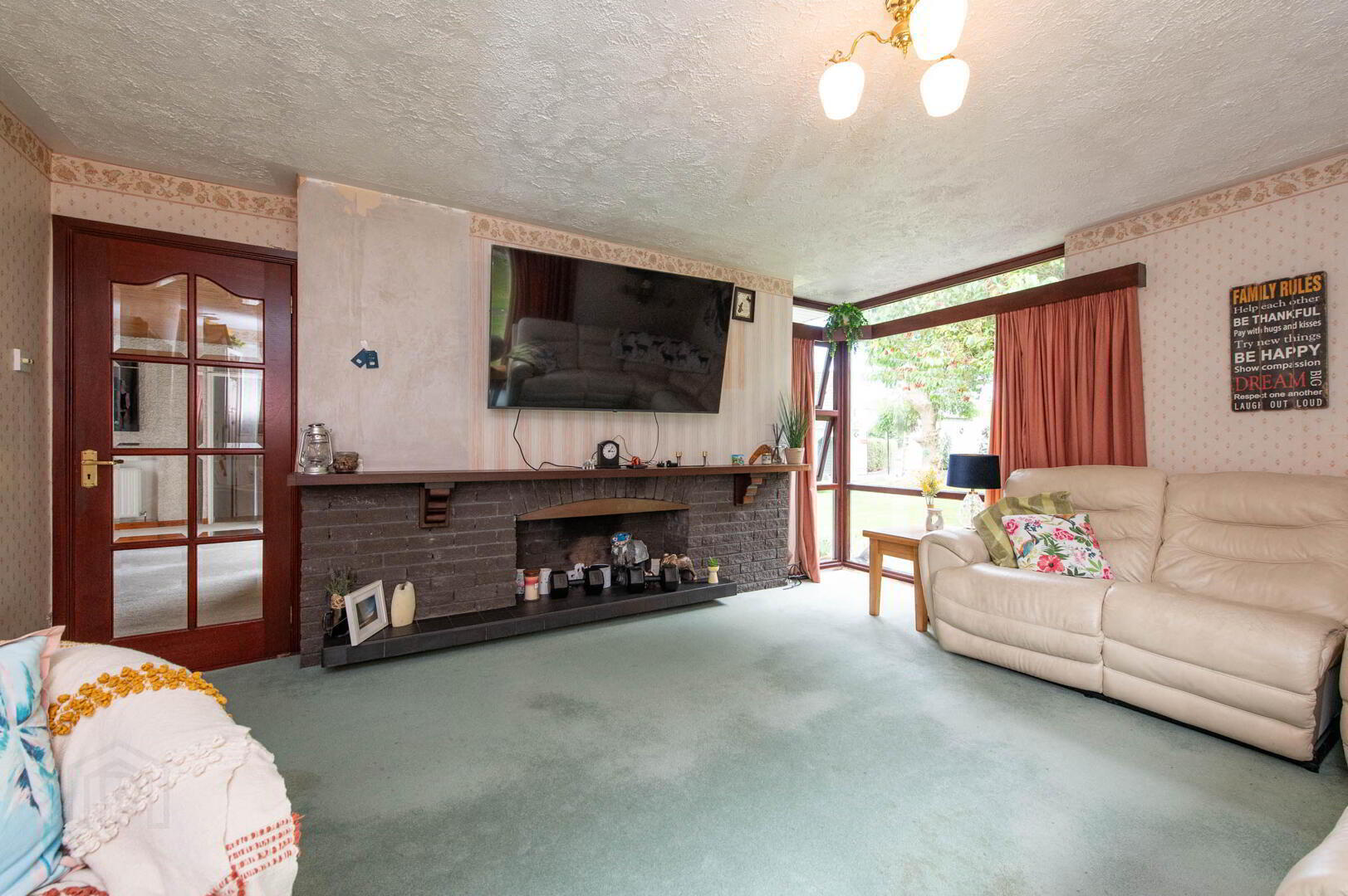 278 Carnmoney Road 2 of 36