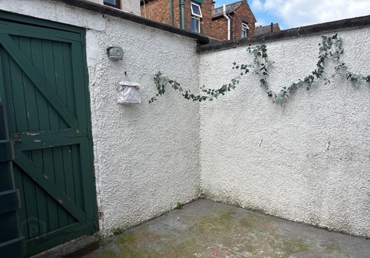 19 Willowholme Crescent 8 of 9