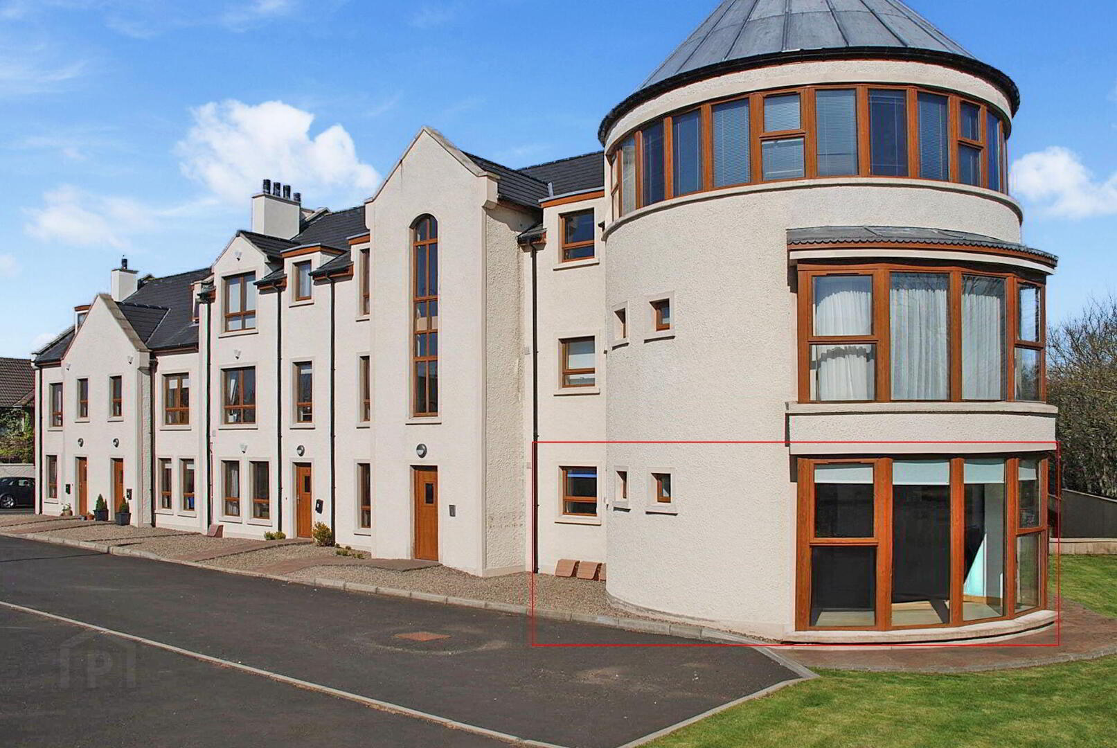 6 Flowerfield Court 1 of 28