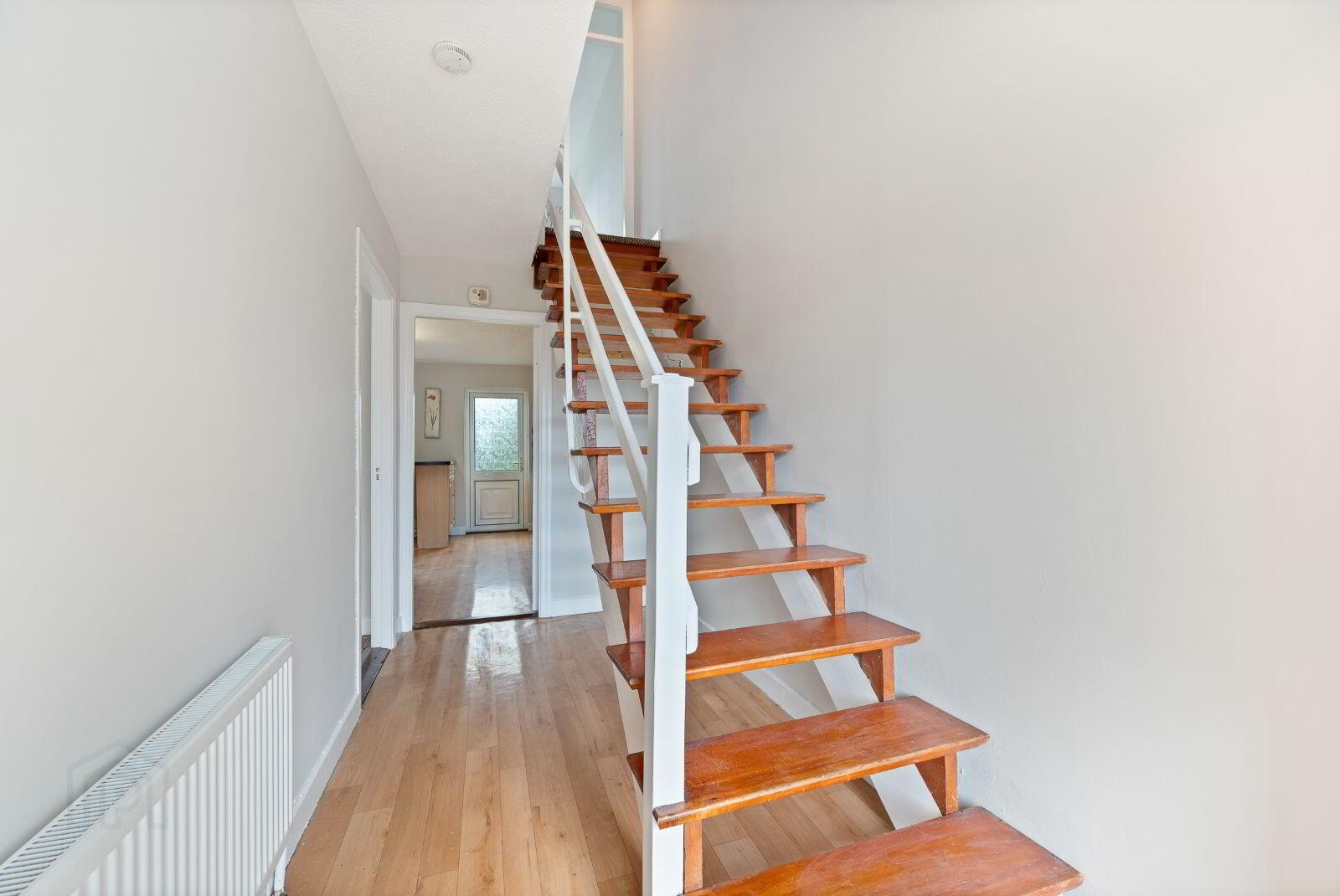 44 Greenhills Court 2 of 27