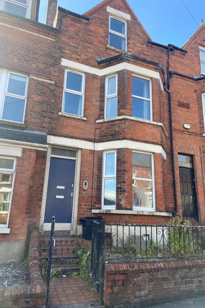 Flat 1, 13 Sandhurst Drive 1 of 9