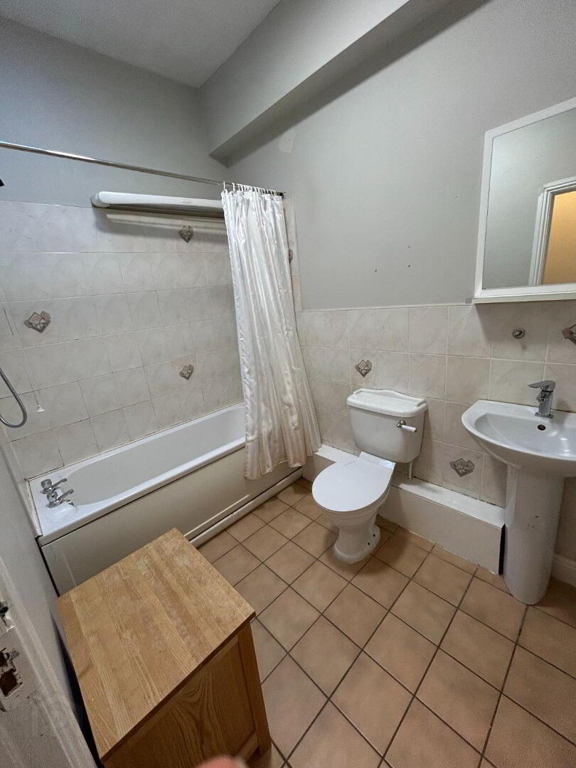 The Penny Hill Apartment, Castle Road 8 of 8