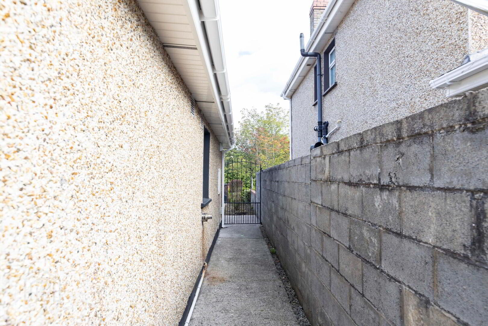 14 Cluain Ri 27 of 28