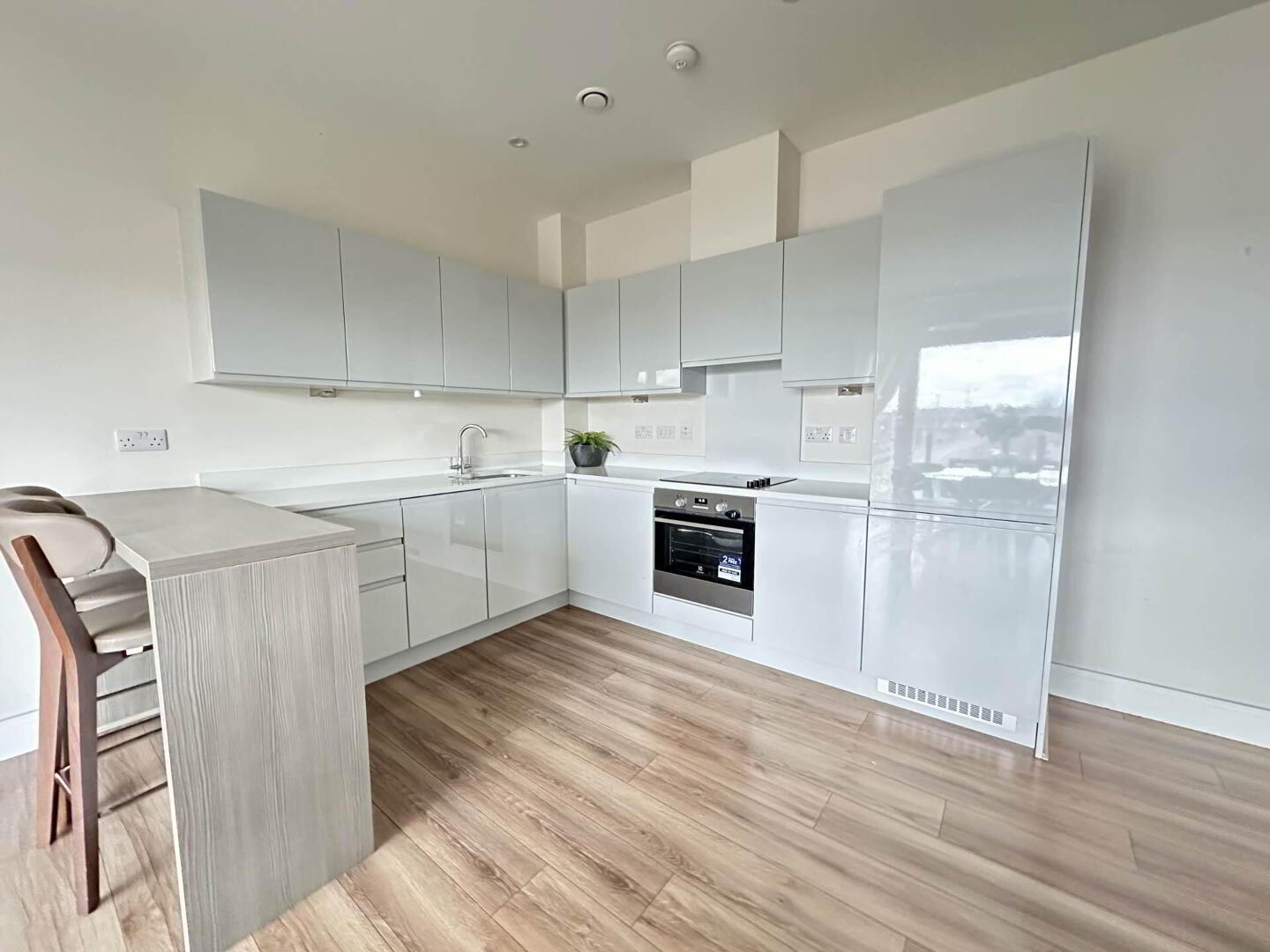 11 Larkfield Hall 3 of 29