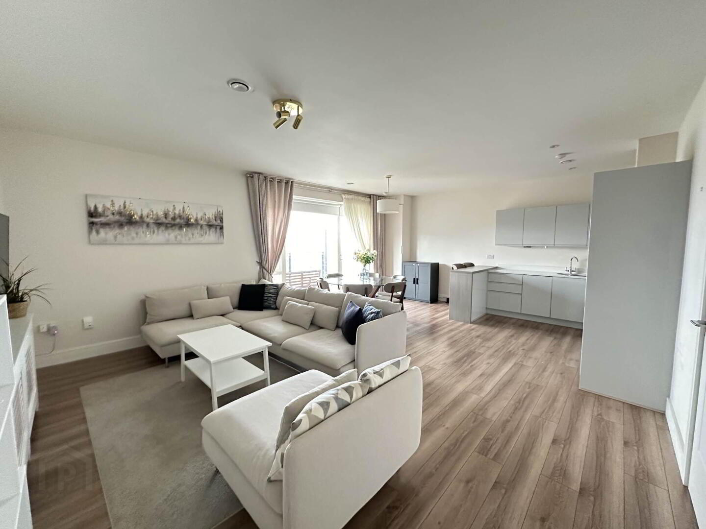 11 Larkfield Hall 1 of 29