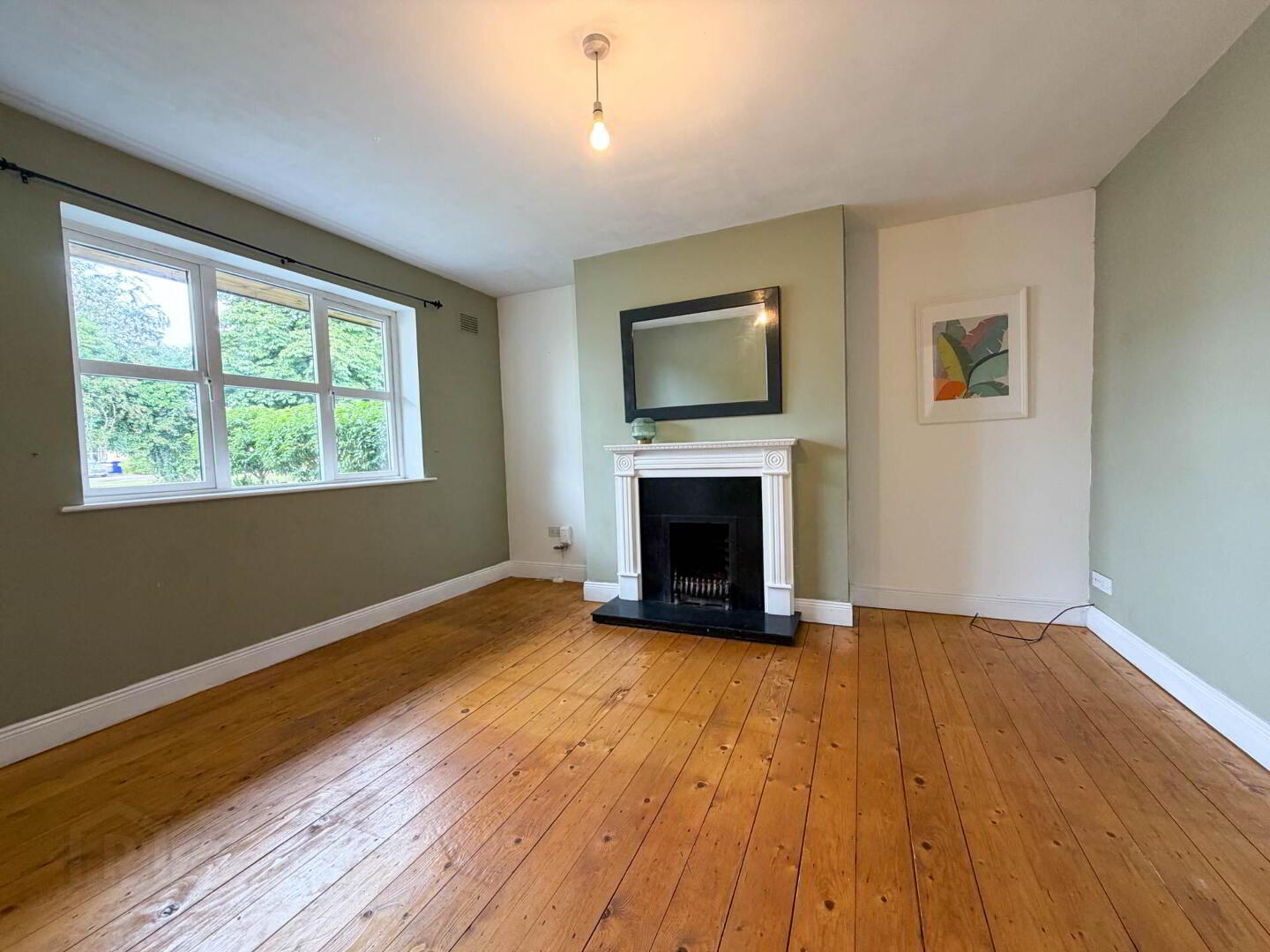 5 Woodfield Park 2 of 16