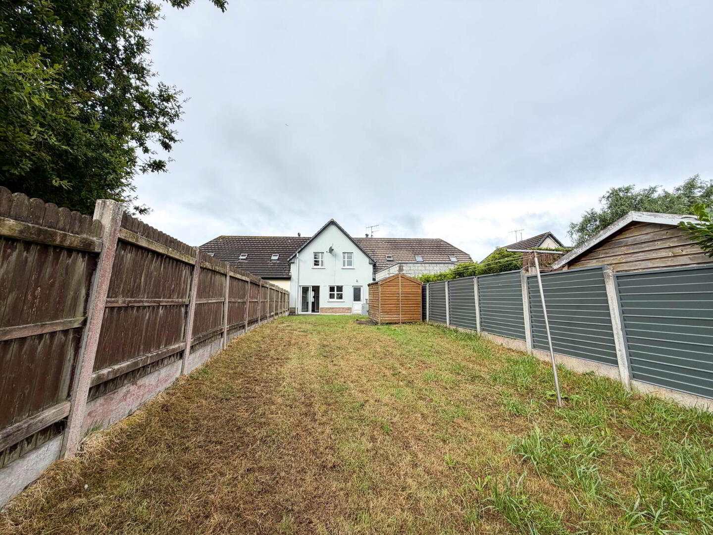 5 Woodfield Park 16 of 16