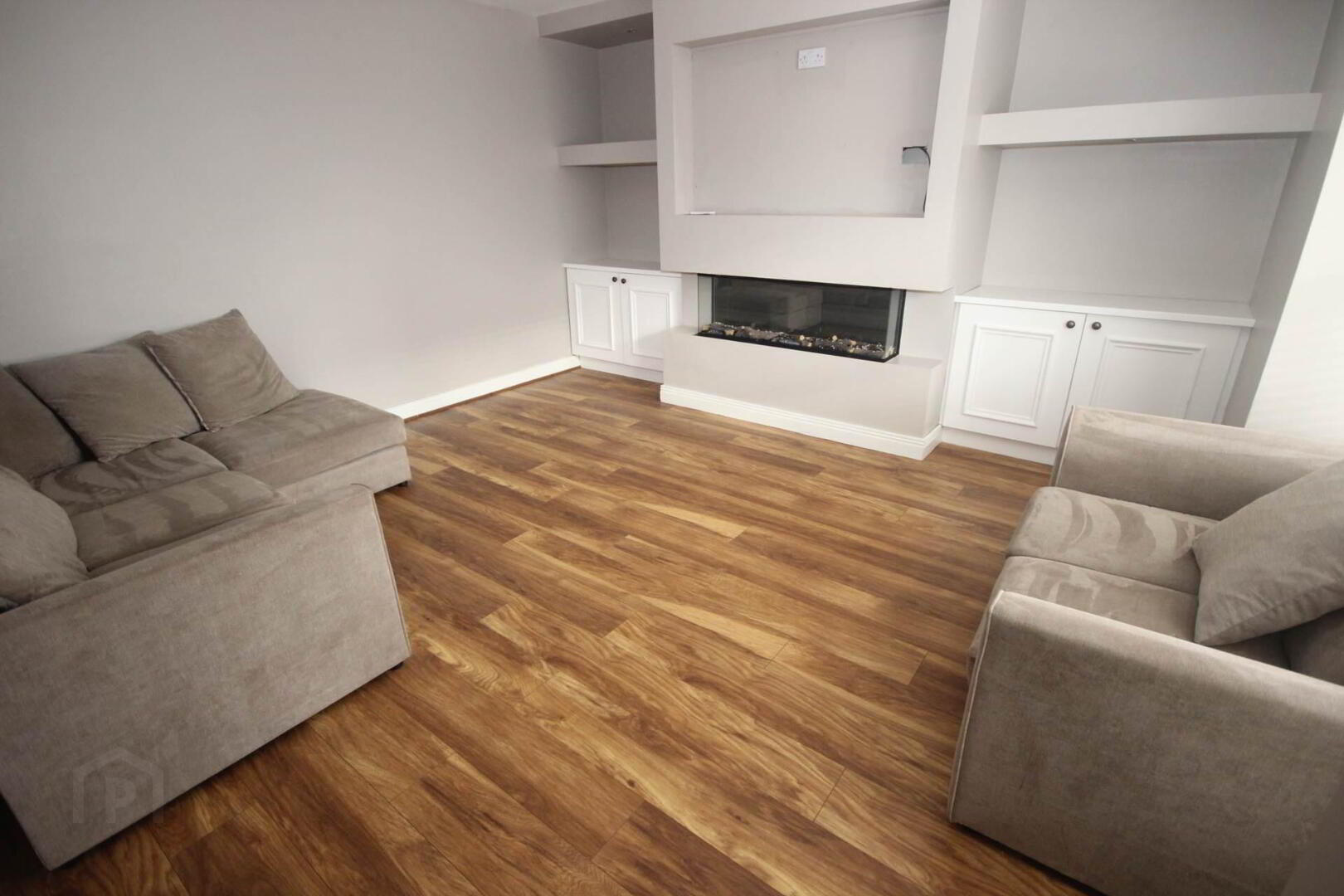 16 Foyle View Manor 3 of 25