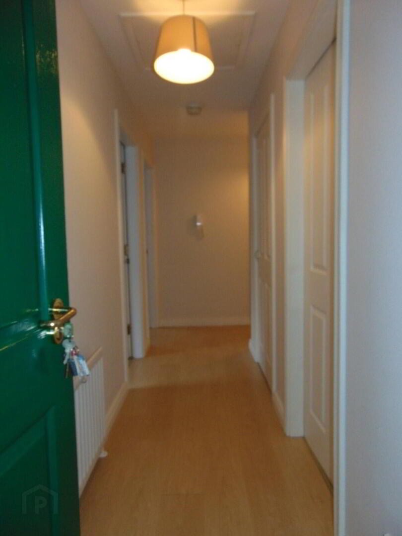 6 Bellevue Court 2 of 16