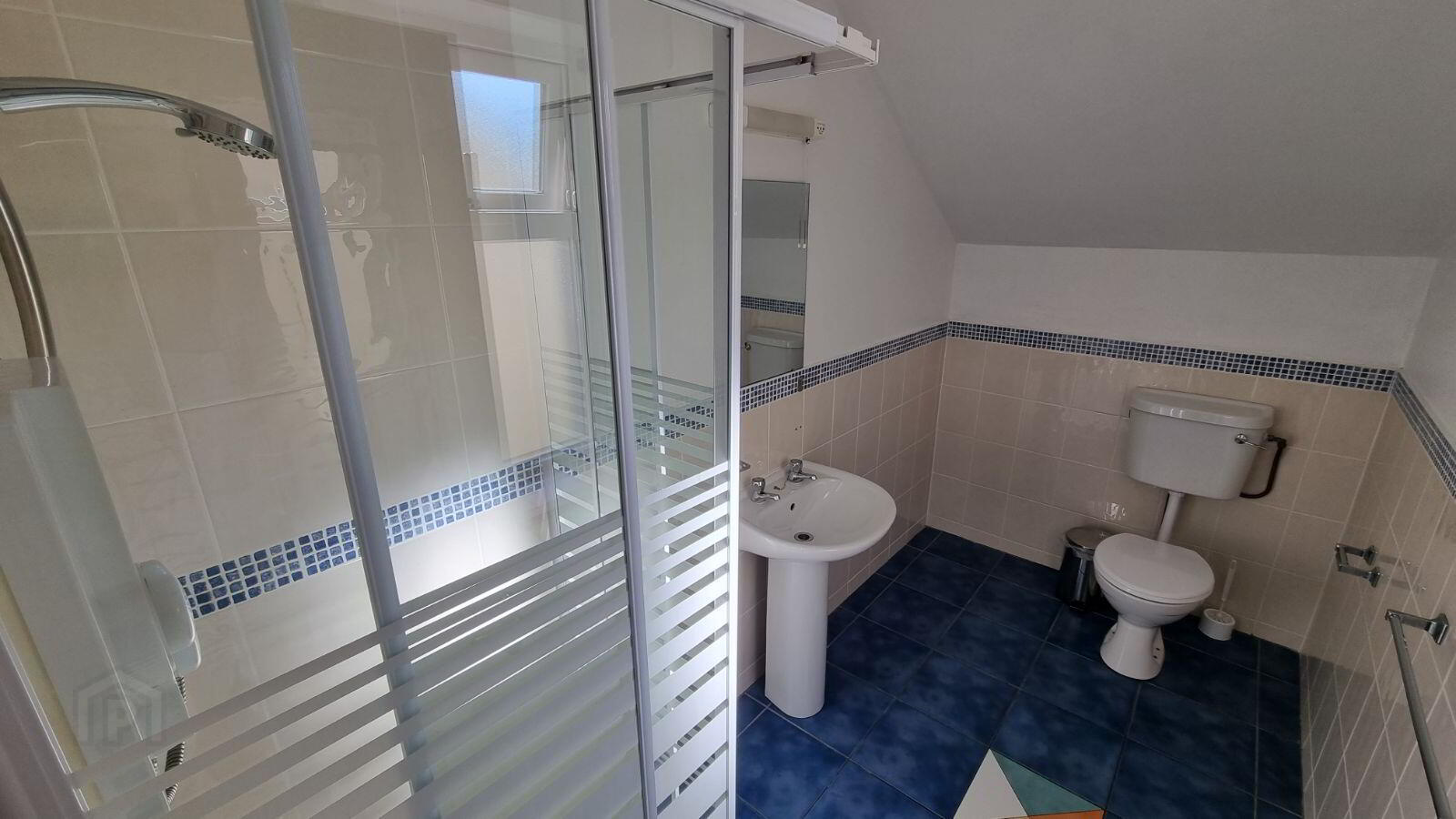 STUDENT SPECIFIC ACCOMMODATION Kerrylee 8 of 9