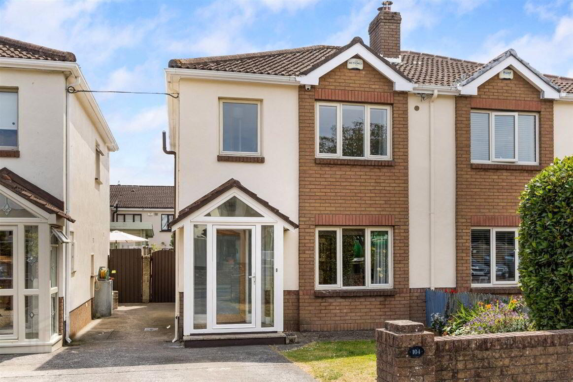104 Eaton Wood Grove 1 of 12