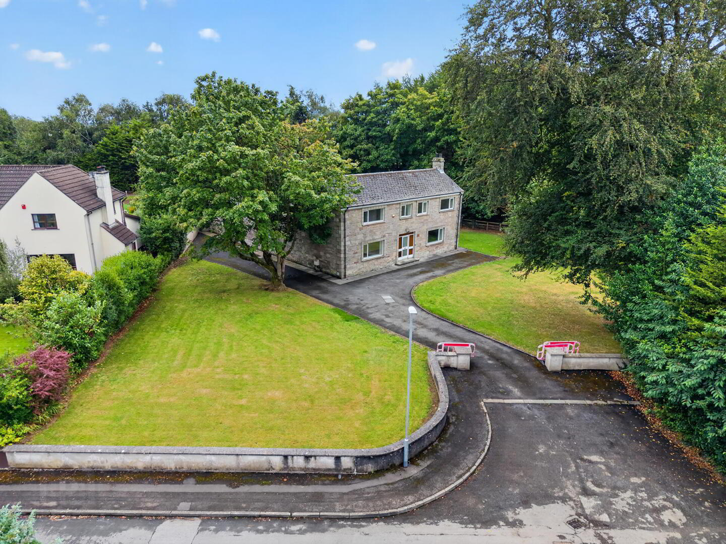 20 Brooklands Road 1 of 20
