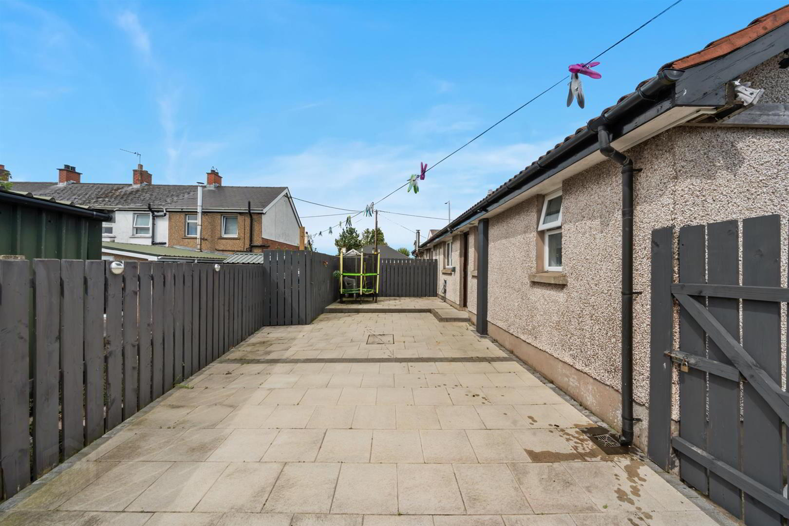 2A Hollybush Gardens 14 of 15