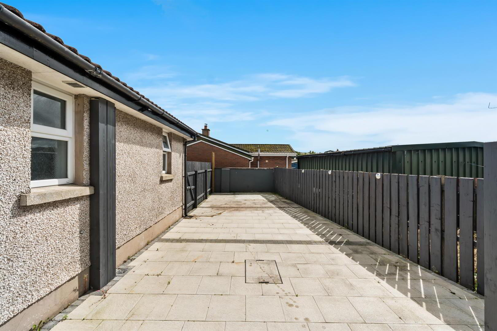 2A Hollybush Gardens 15 of 15