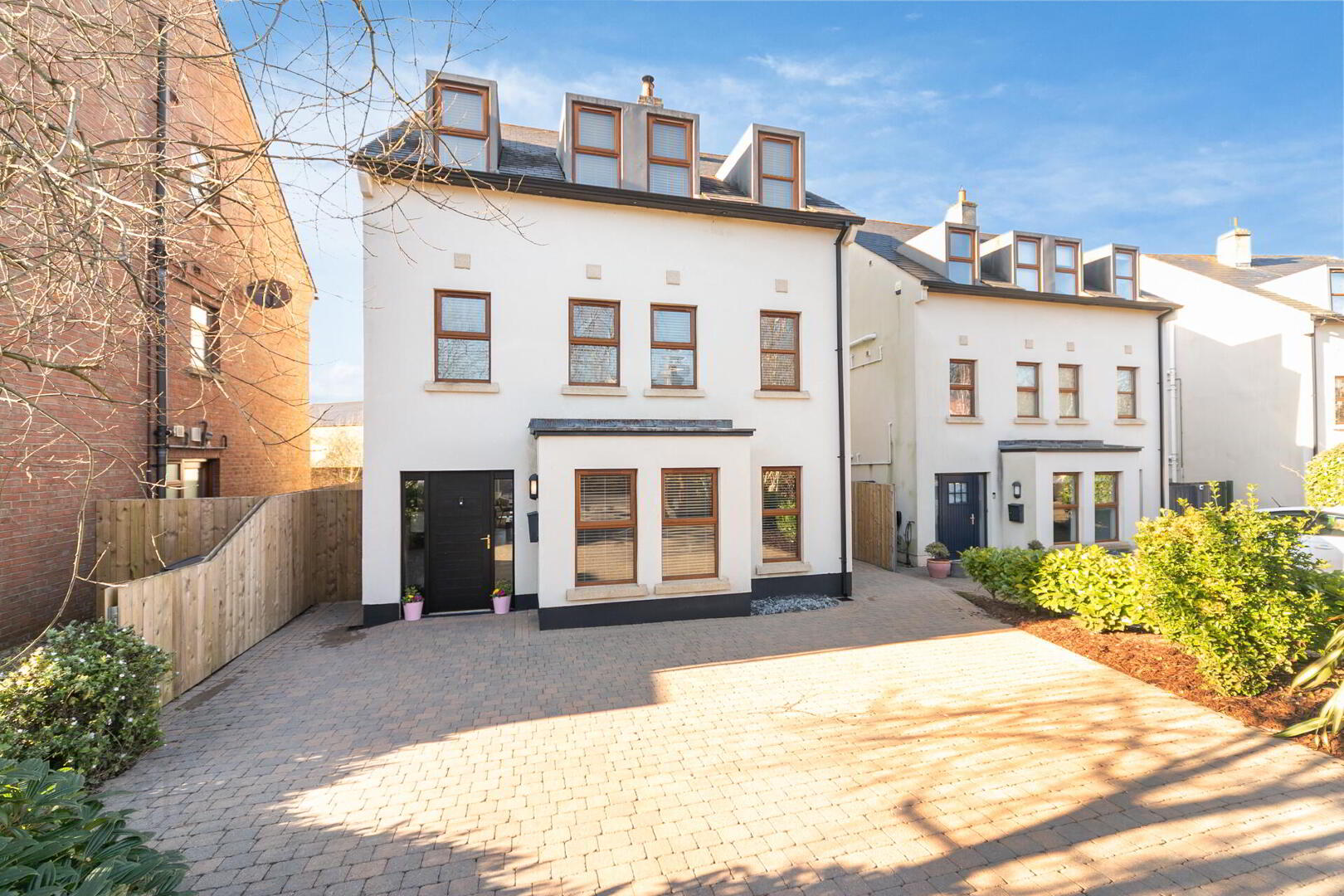 6 Hillhall Grange 43 of 44