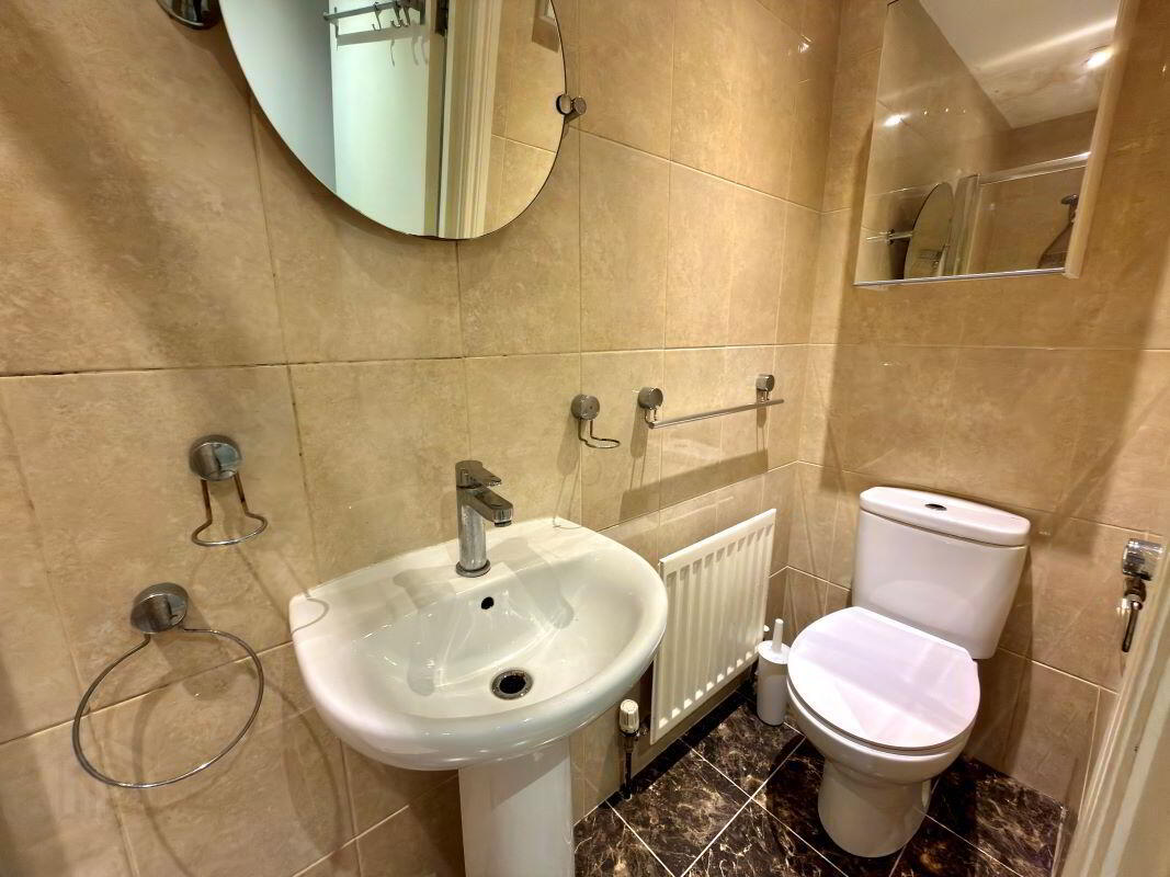 Flat 1, 2 Lower Windsor Avenue 9 of 10