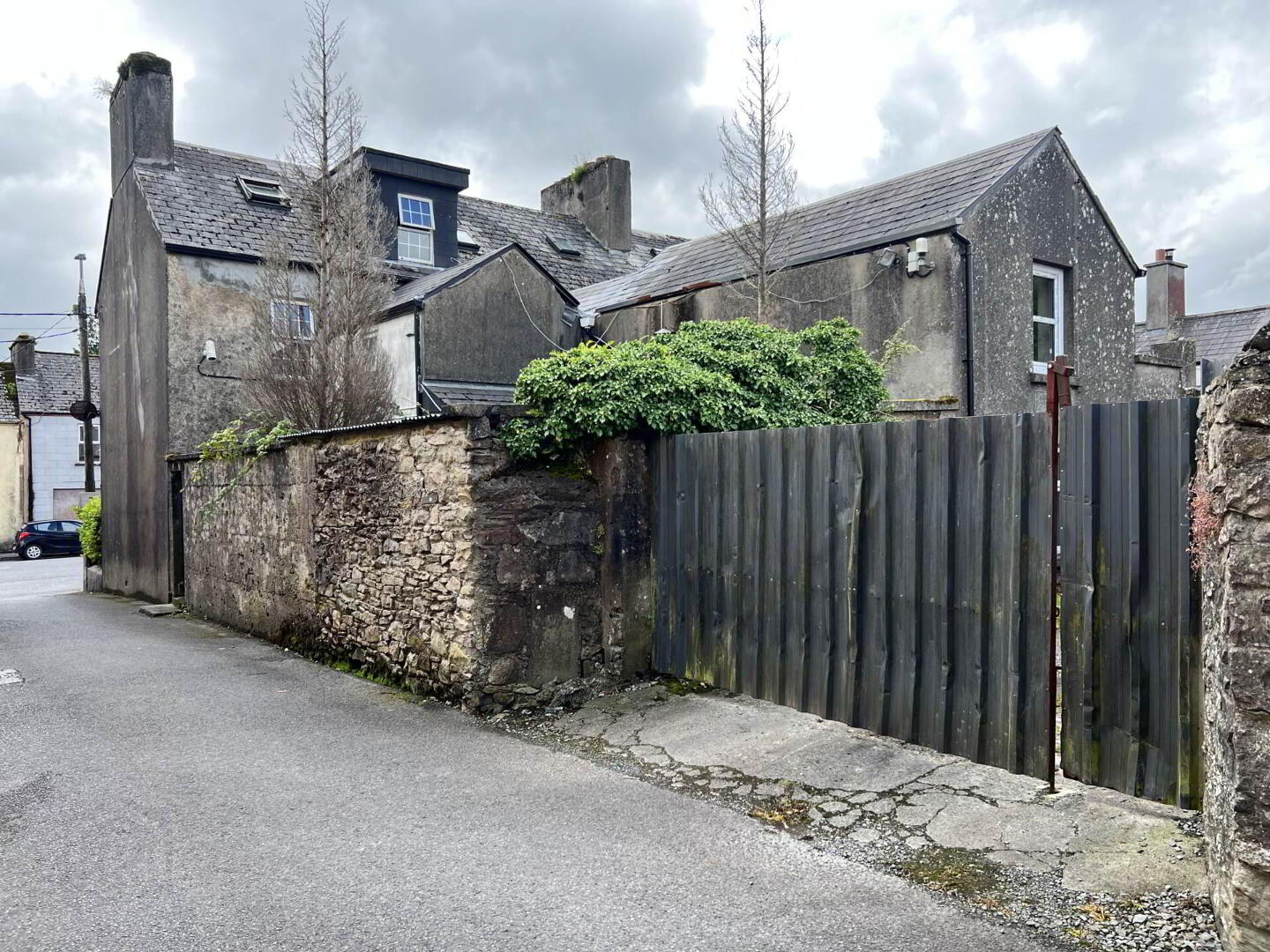 6 St. Johns Terrace 2 of 11