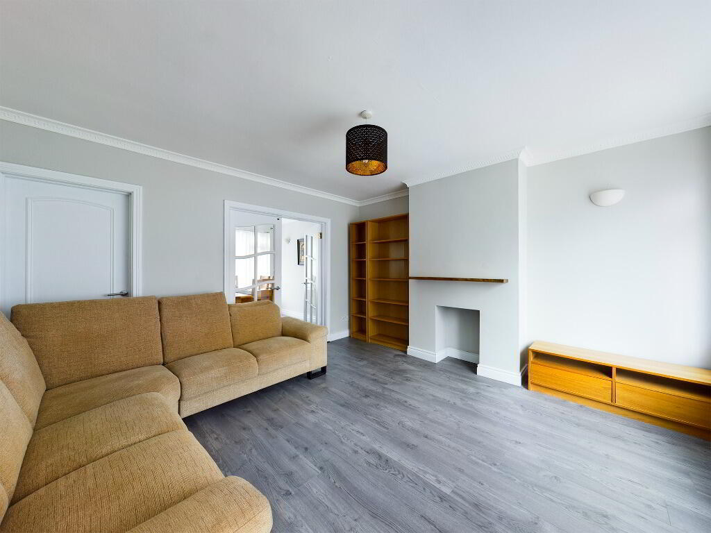 104 Victoria Road 3 of 11