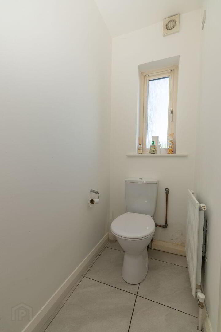 8 Belvedere Heights 3 of 28