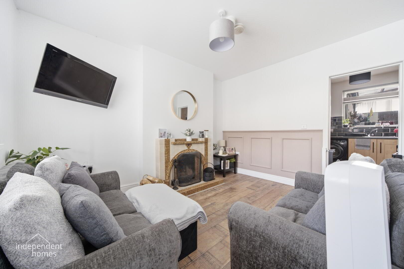 33 Kent Avenue 2 of 14