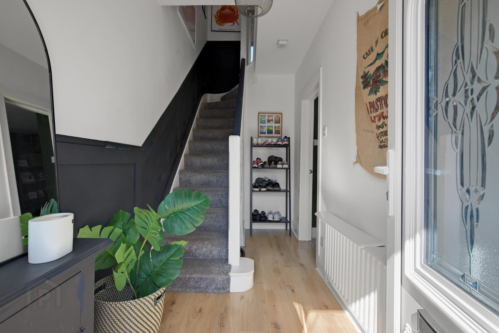 30 Loopland Gardens 2 of 18