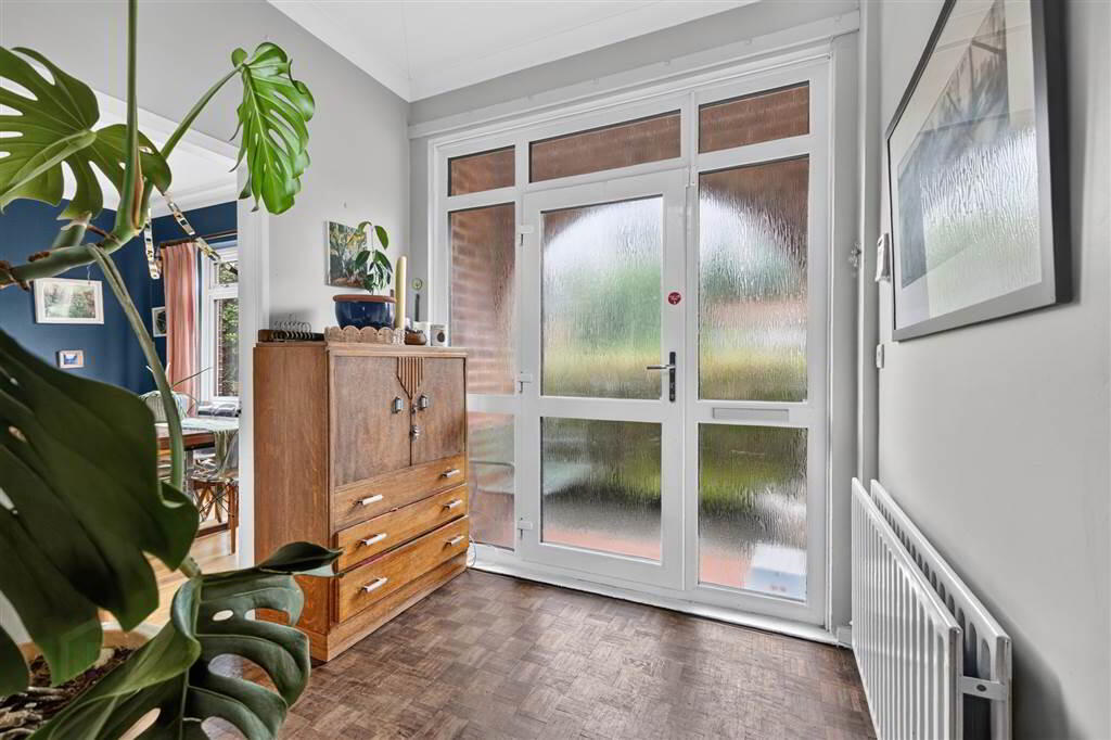 8 Cranmore Park 3 of 38