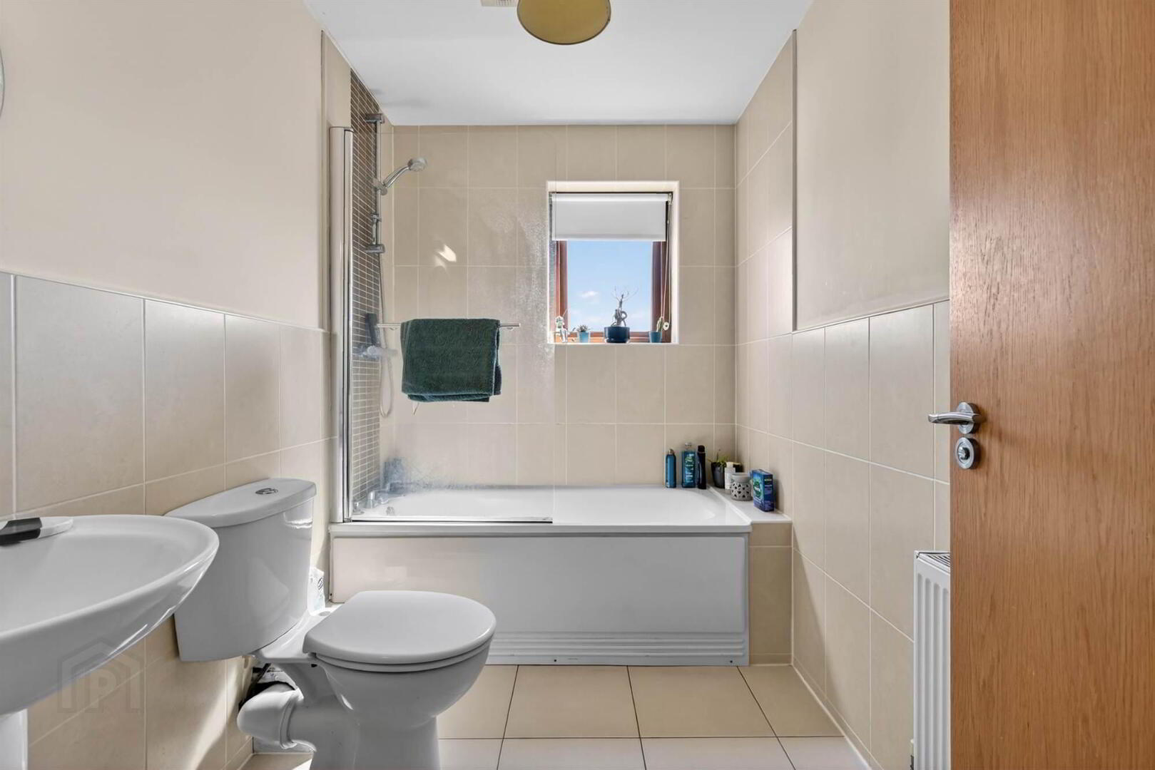 Apt 4, 288 Antrim Road 12 of 13