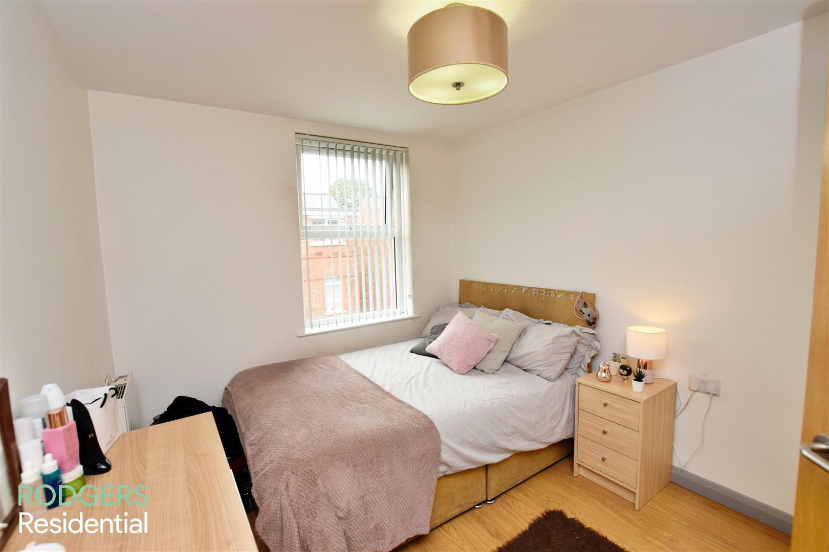 Apt 8, 125 Wellesley Avenue 6 of 7