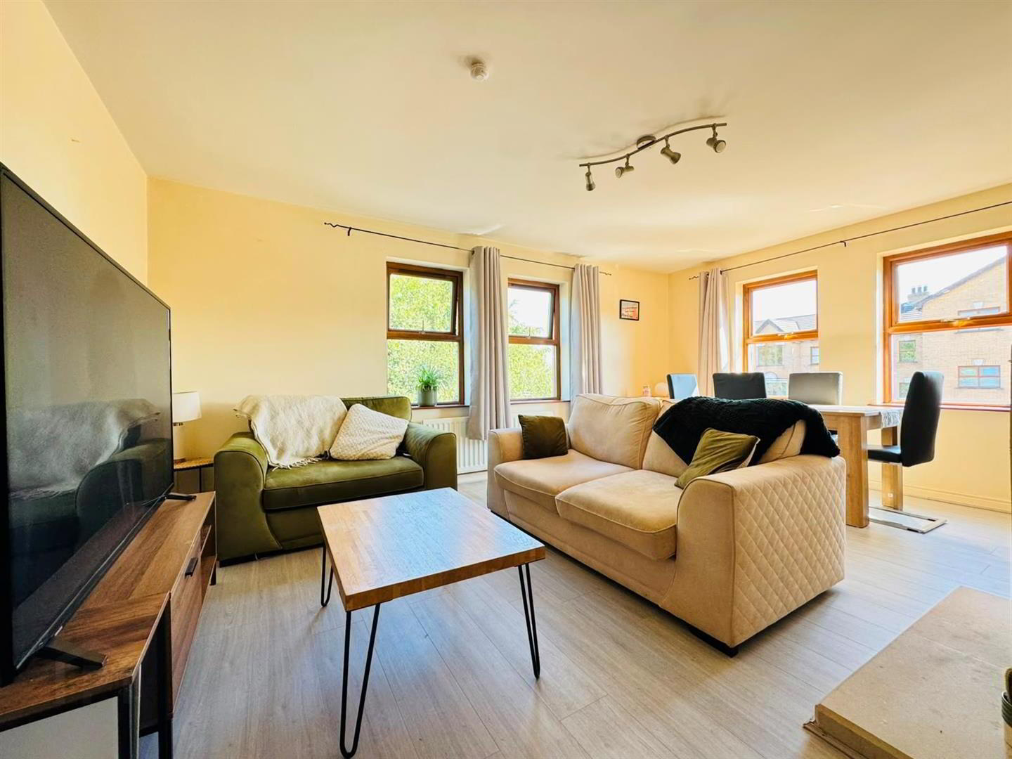 6 Mayfield Avenue 2 of 9