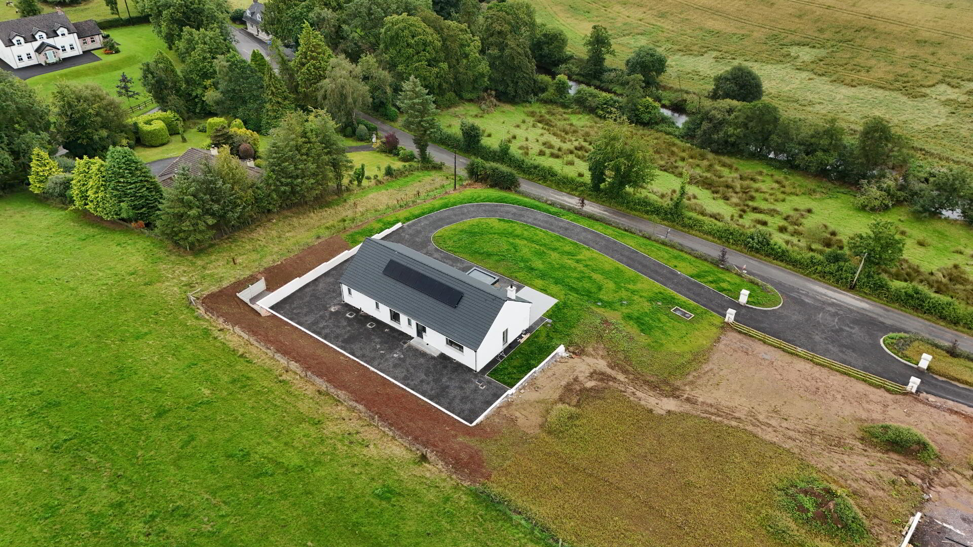 28 Laurelbank Road 2 of 22