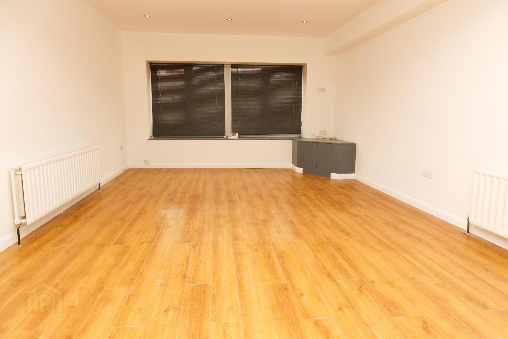 28A Dufferin Avenue 2 of 7