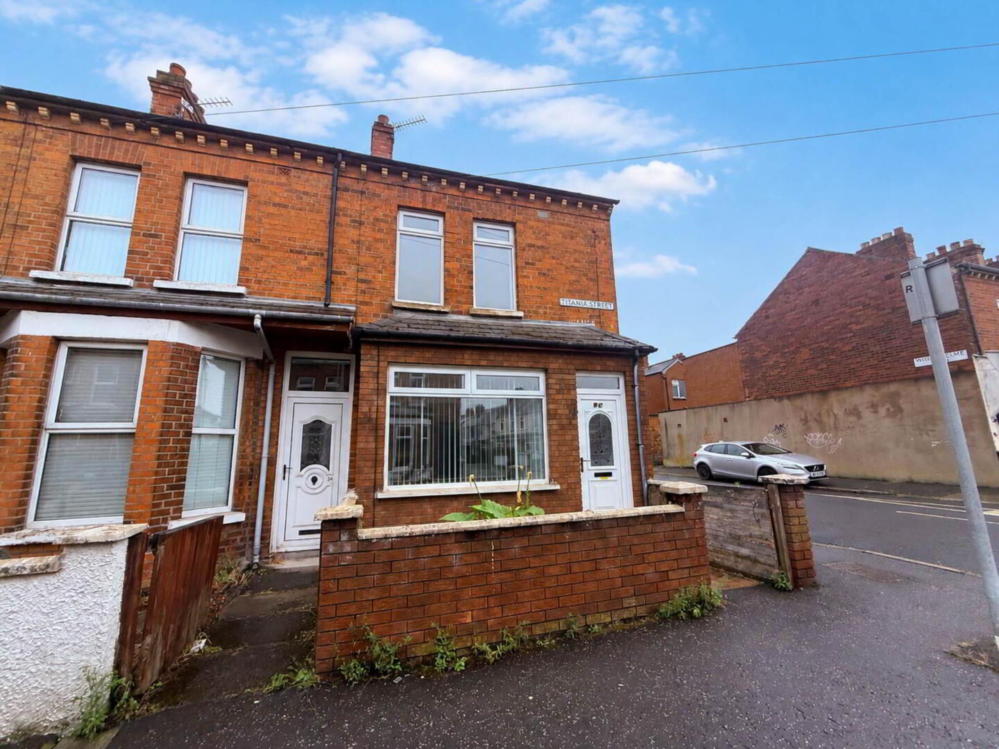 36 Titania Street 1 of 10