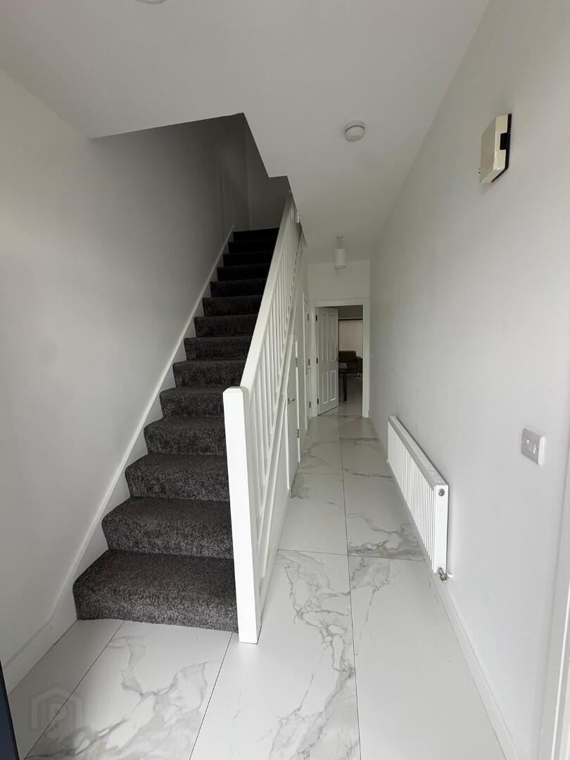 19 Blackrock Crescent 3 of 23