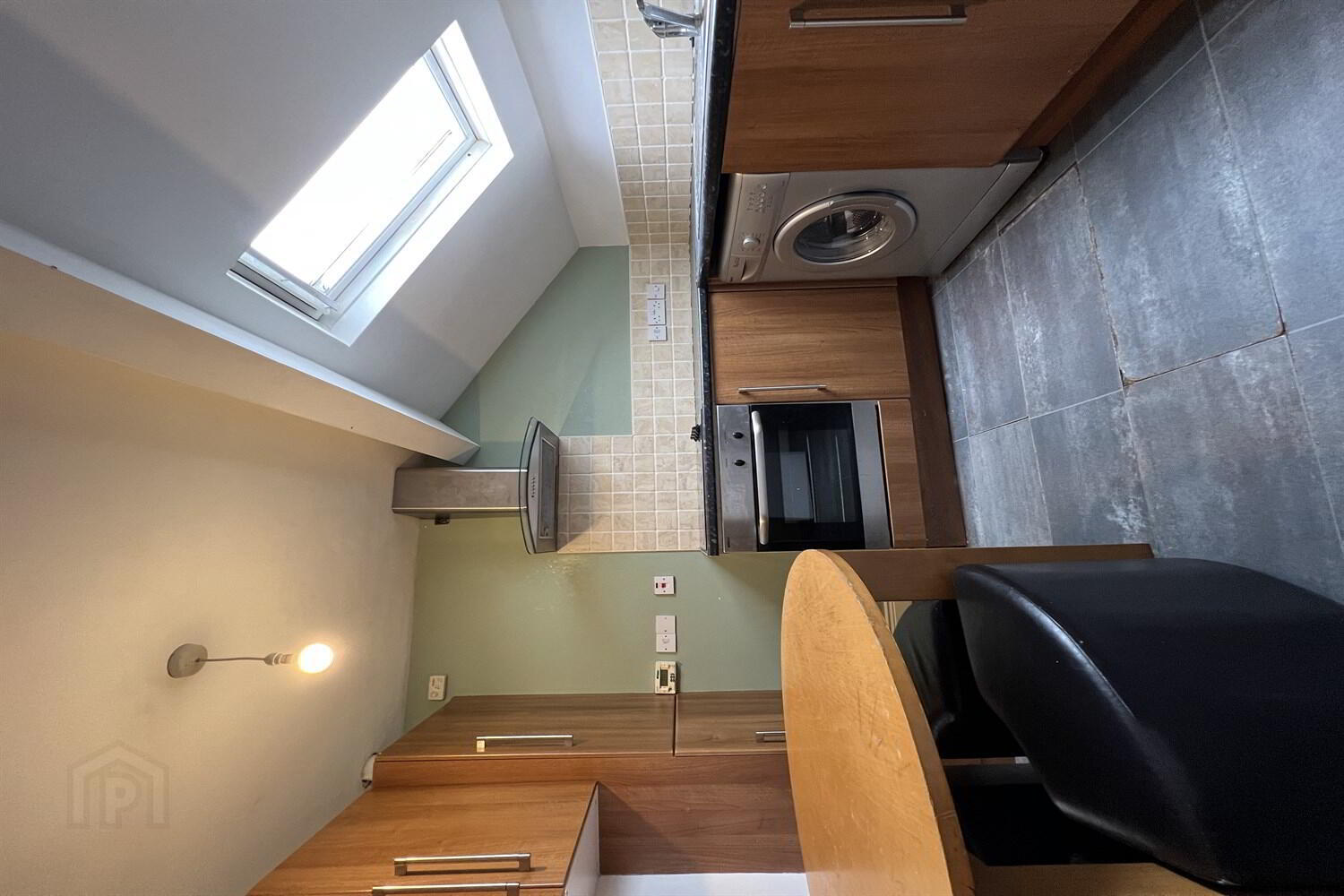 Apt 3, 2a Rutland Street 11 of 12
