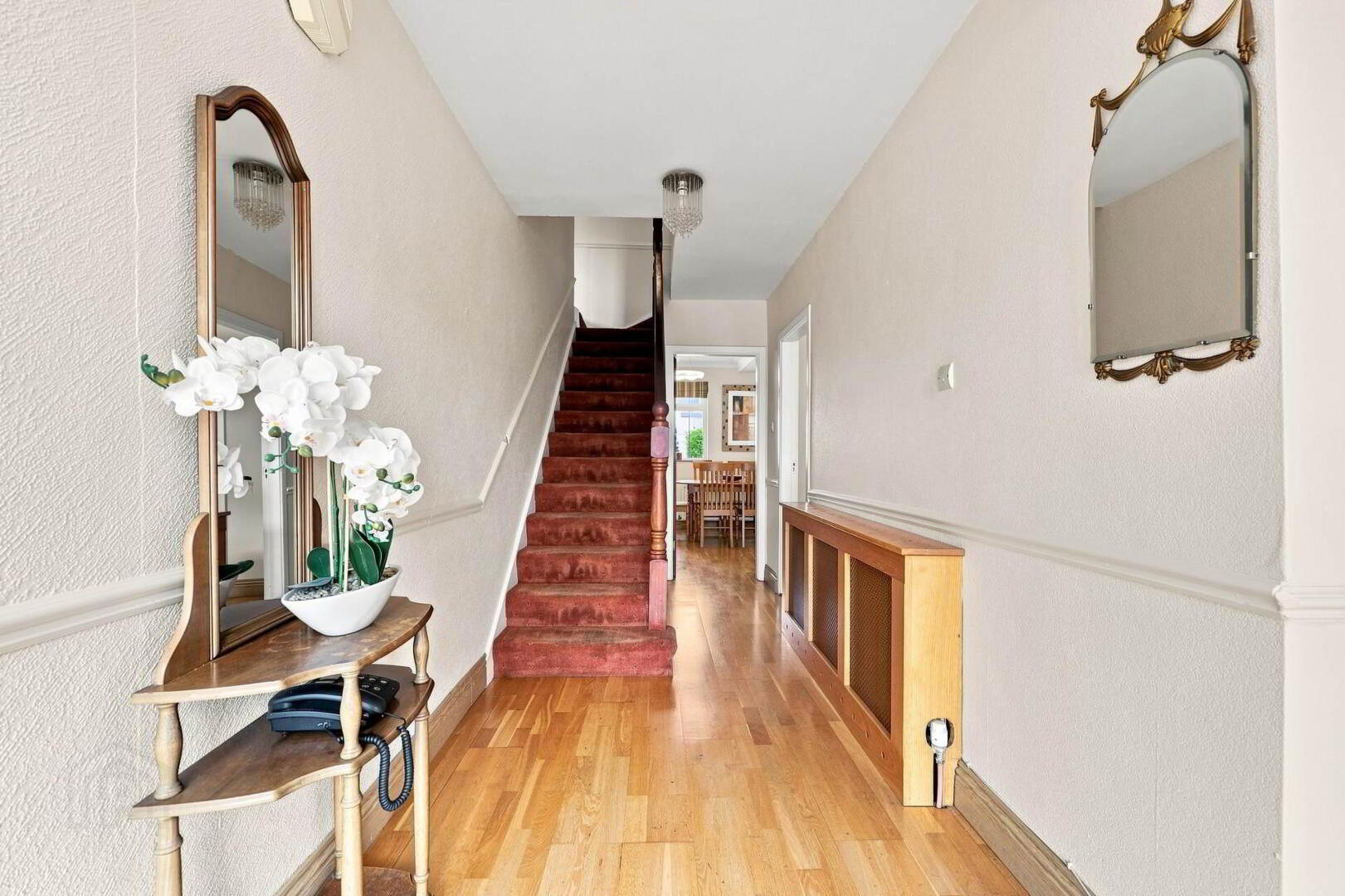 86 Lorcan Grove 2 of 22