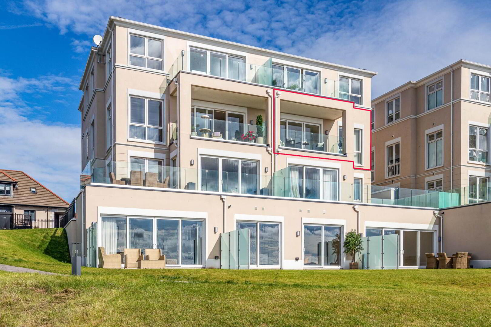 Apt 6, 79b Shore Road 2 of 49