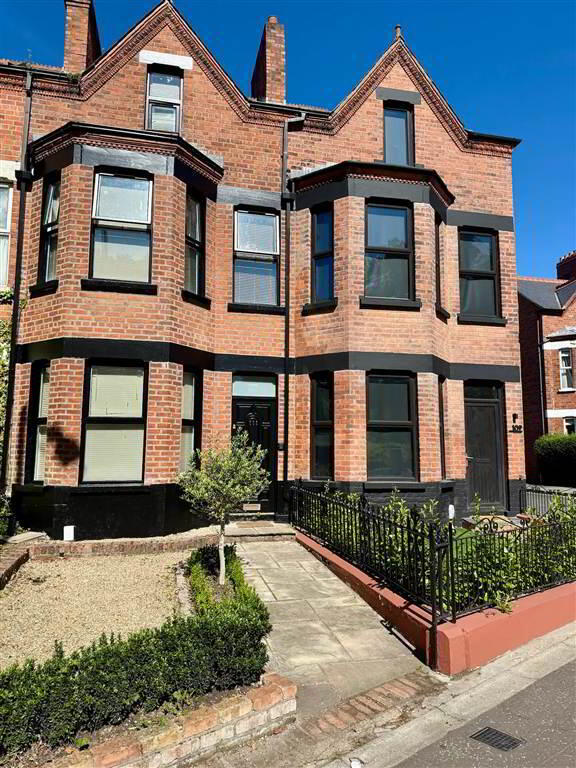 111 Malone Road * Short-Term Let* 1 of 13