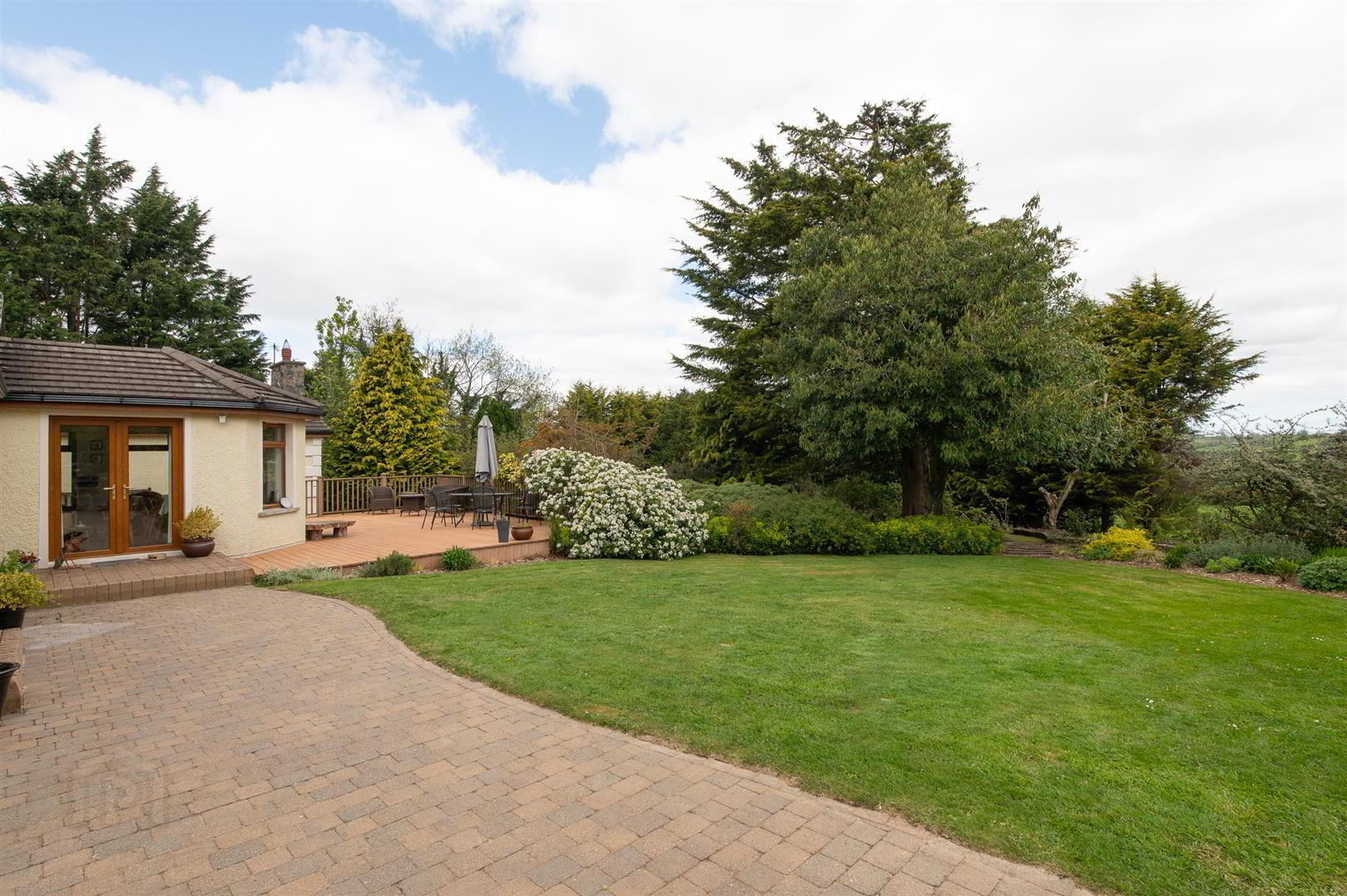 19 Brae Road 2 of 52