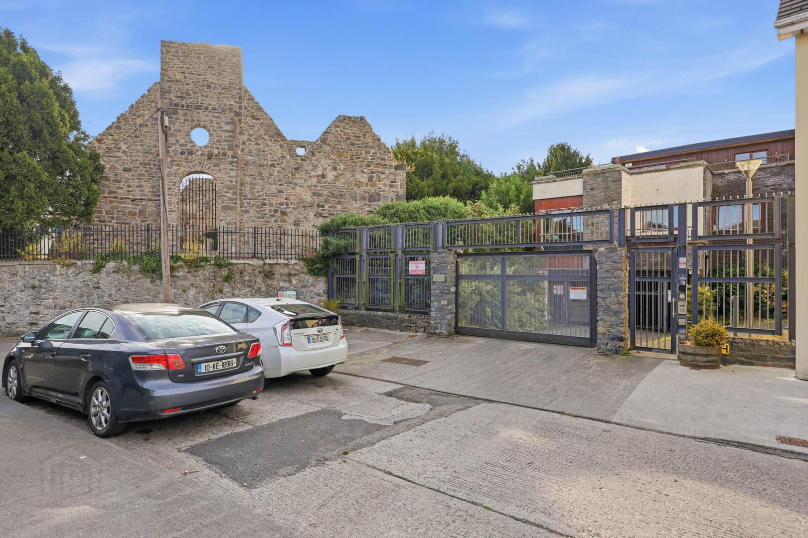 24 Saint Canices Square 18 of 19