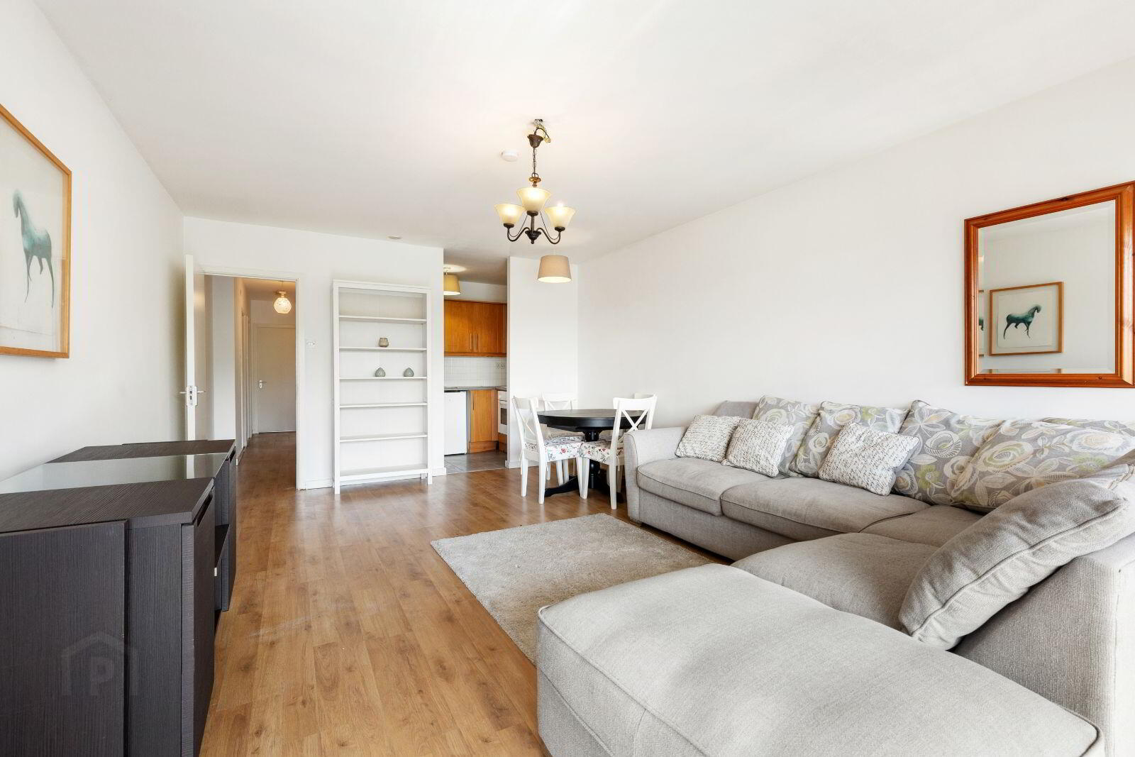 Apartment 72 Longmeadow 3 of 11