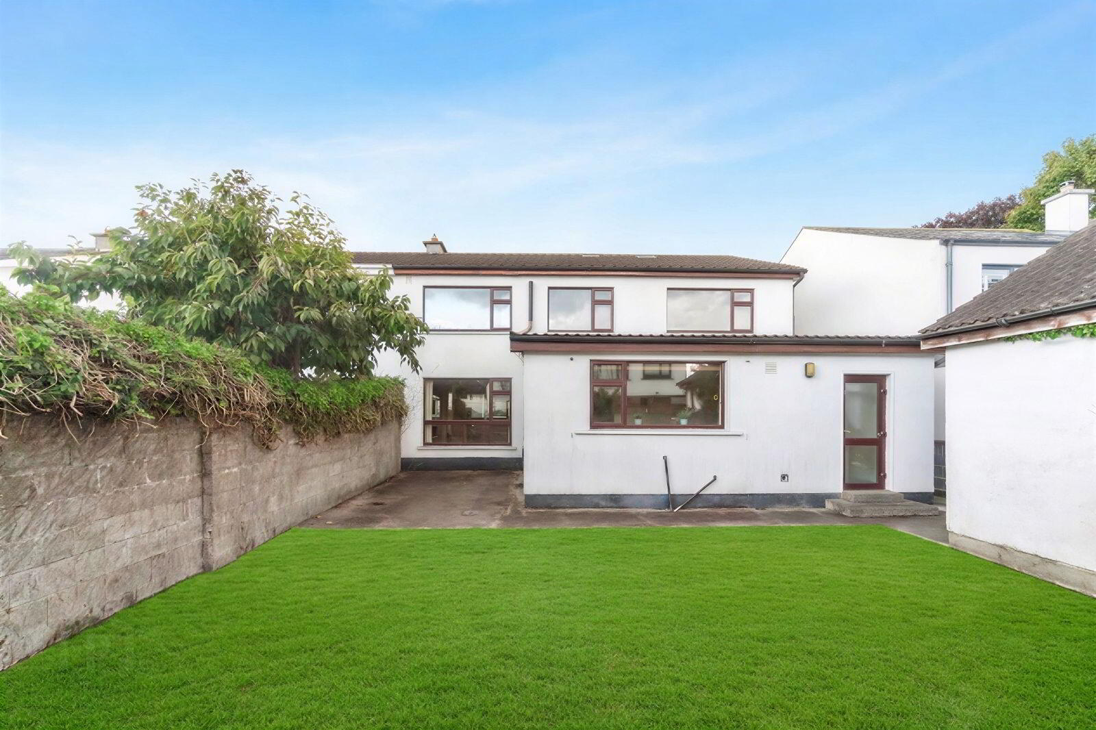 1 Brompton Grove 2 of 25
