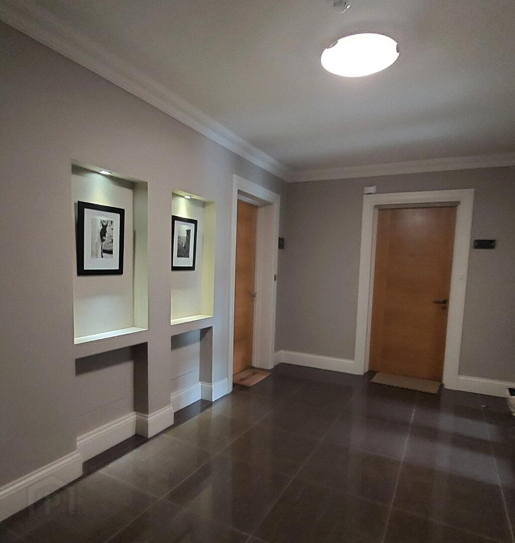2 Wellington Hall 3 of 16