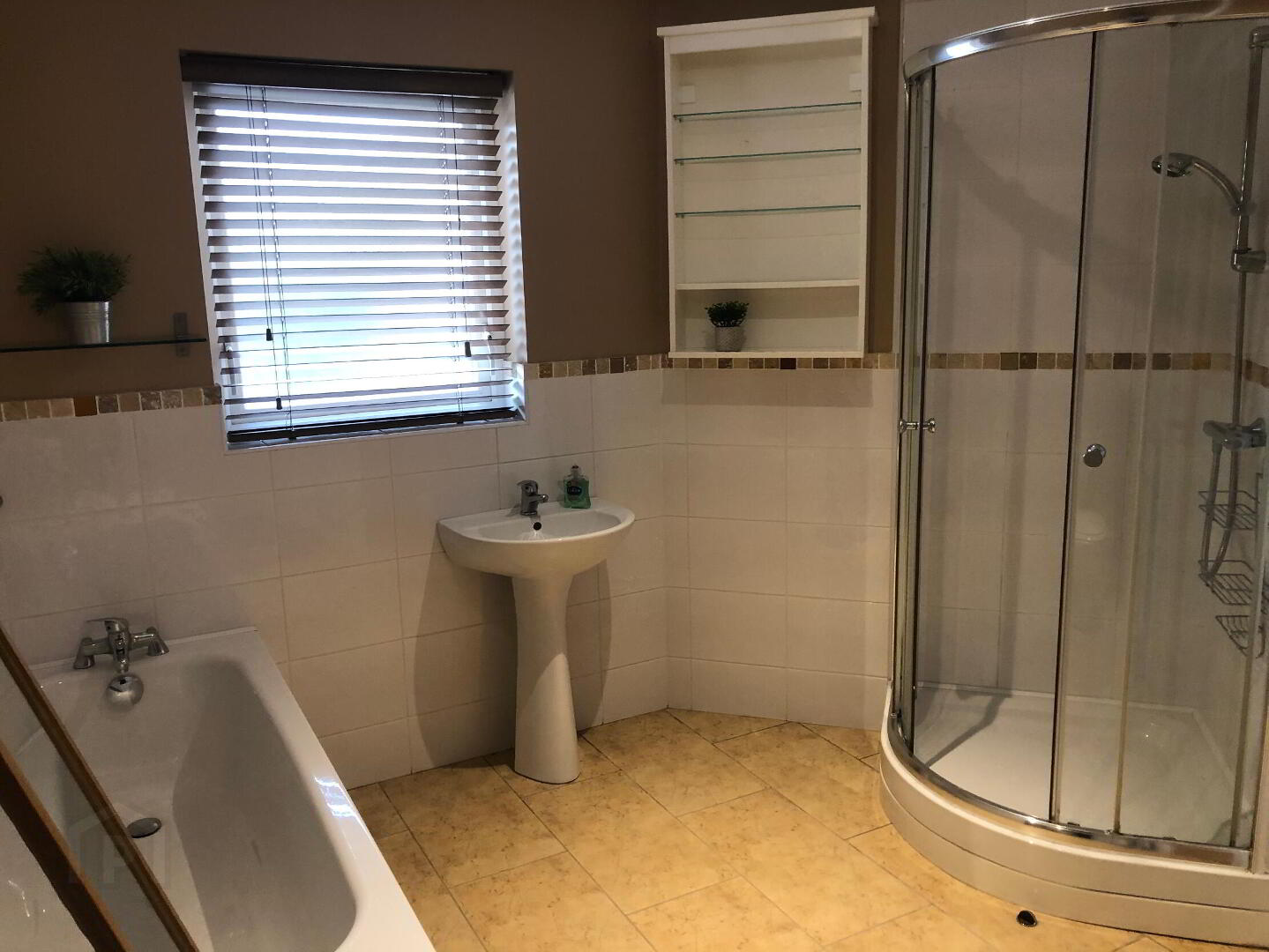 12 Shandon Manor, 15 Clara Road 9 of 9
