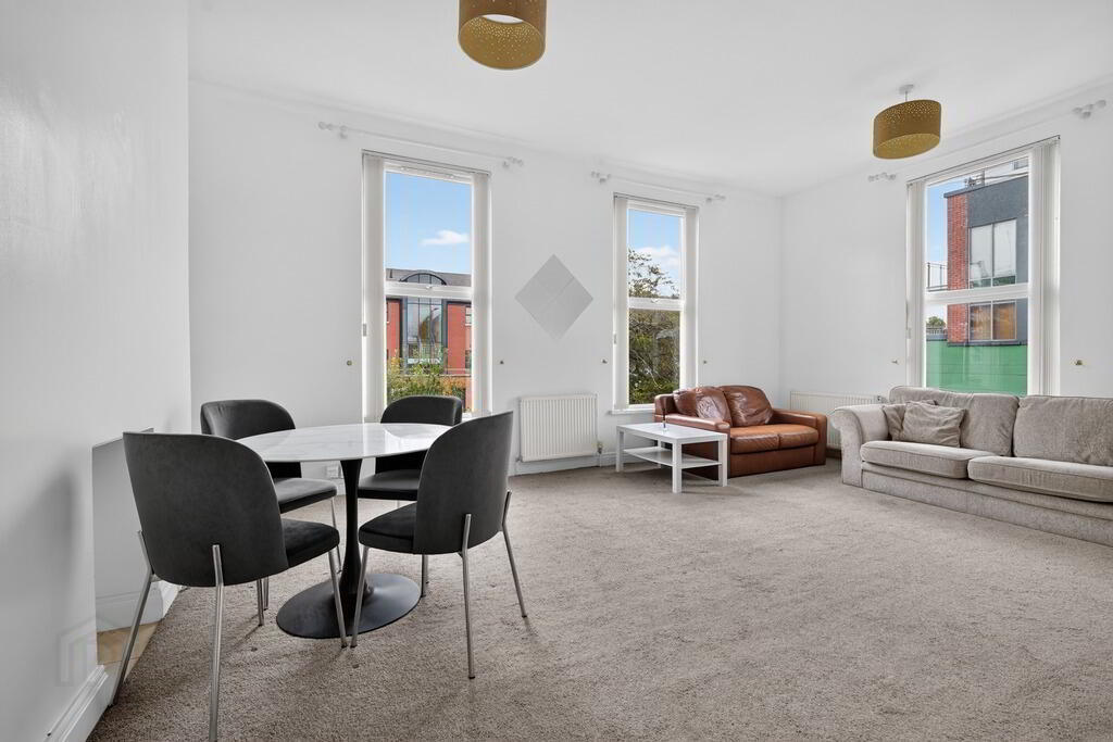 1 Osbourne Court 3 of 19