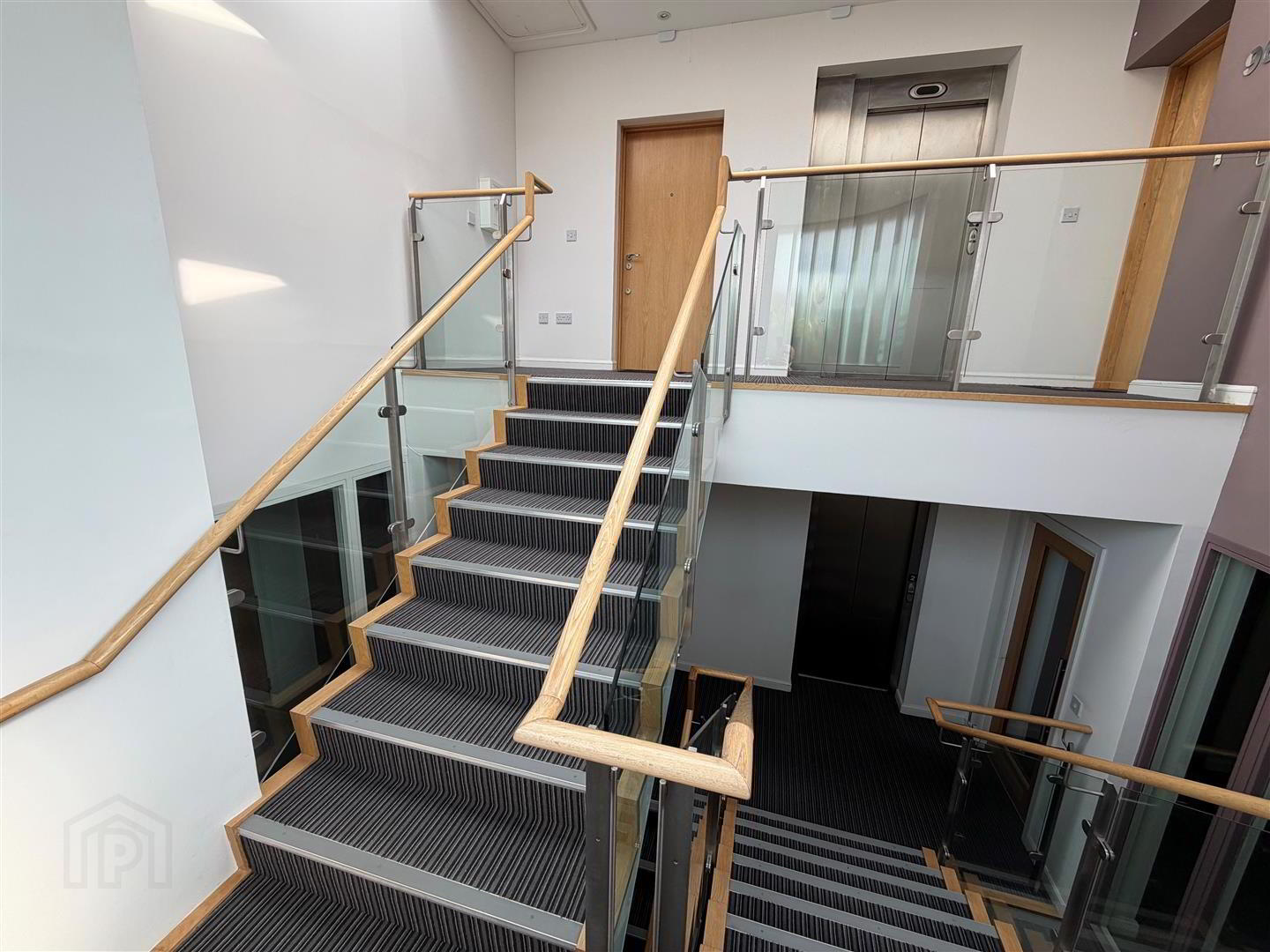 94 Castle Street 2 of 15