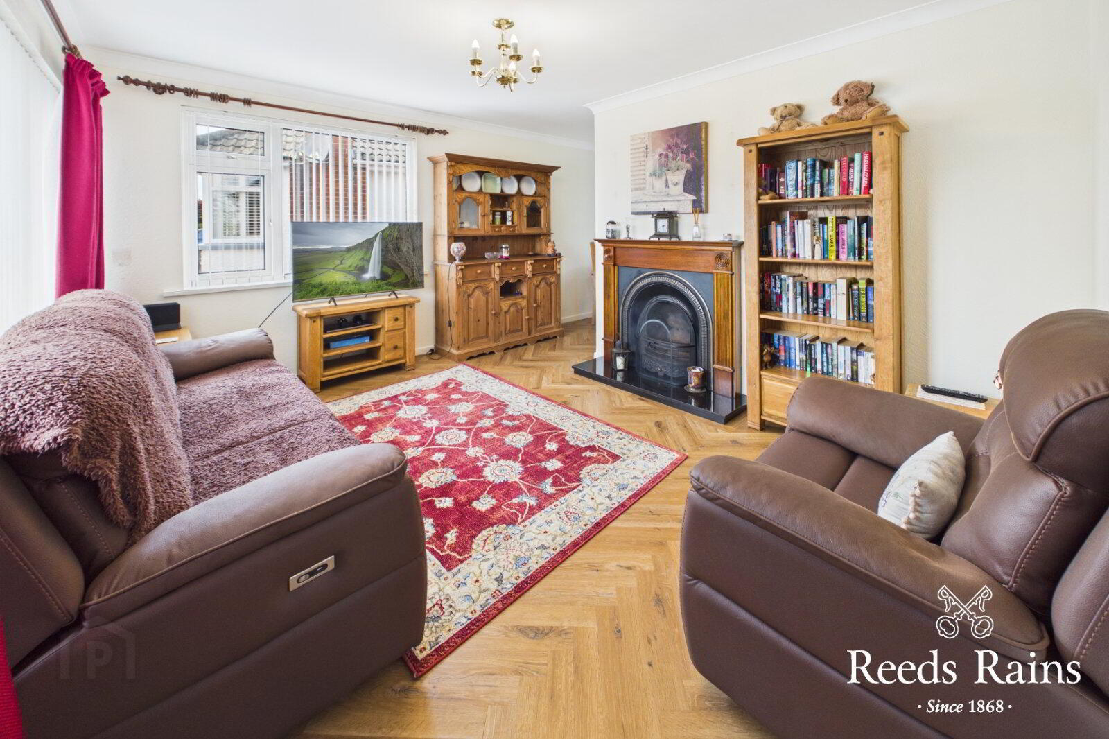 13 Londonderry Road 2 of 20