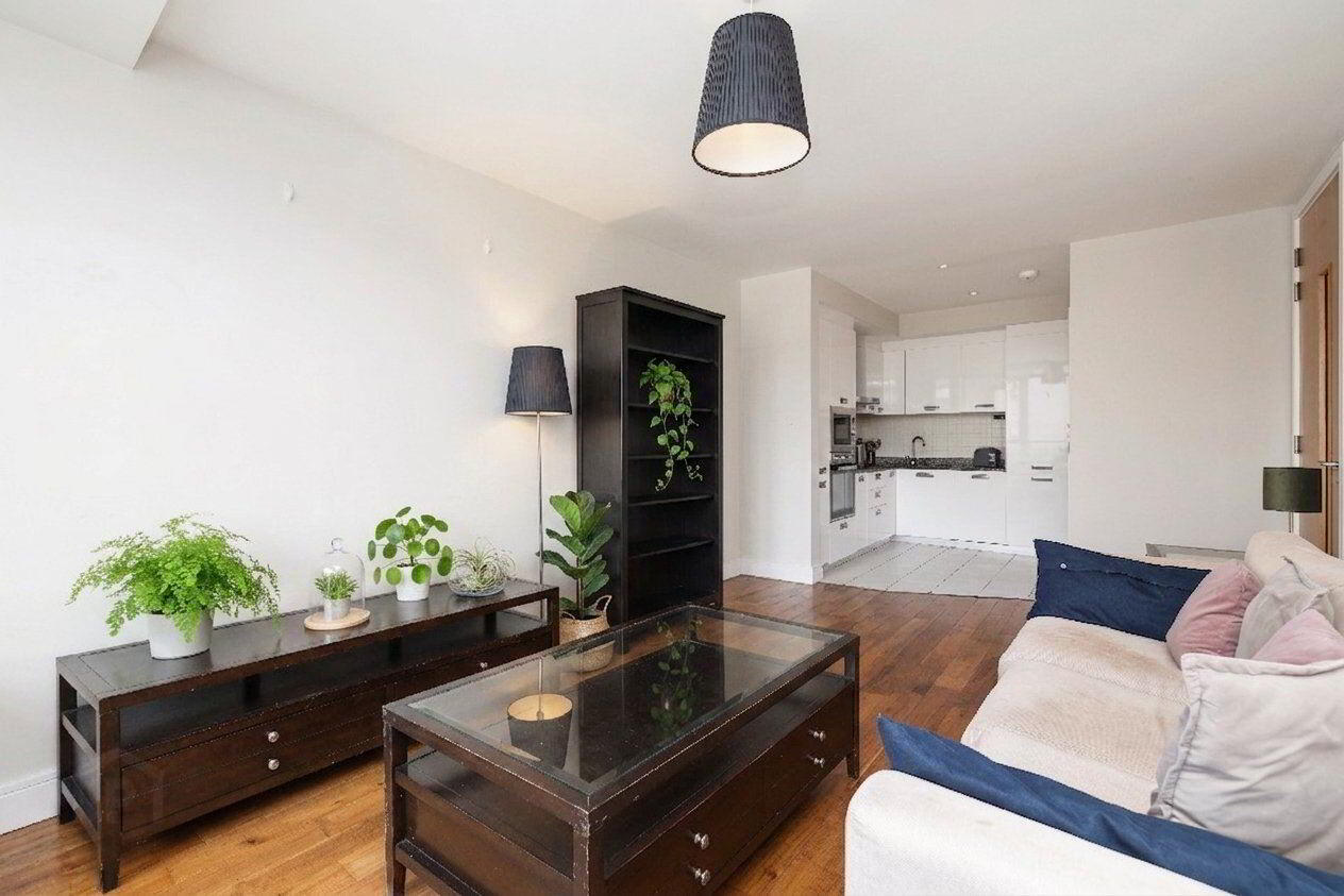 10 Mimosa Hall 3 of 10